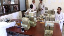 تهاوي سعر صرف الريال اليمني أمام العملات الأجنبية