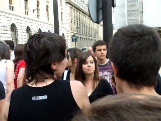 Gaypride 2007 : ambiance près du char du Pulp (3/3)