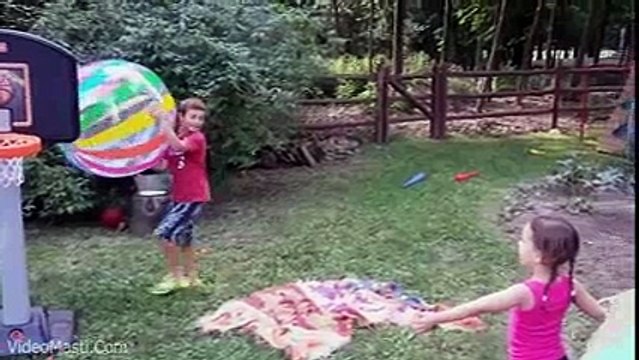 Public girl kissing with boy in dangerous place - desi girls video