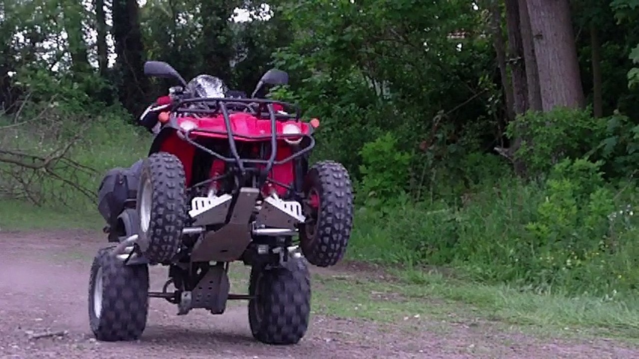 Adrien vous sert des donuts avec le Dyno-quad