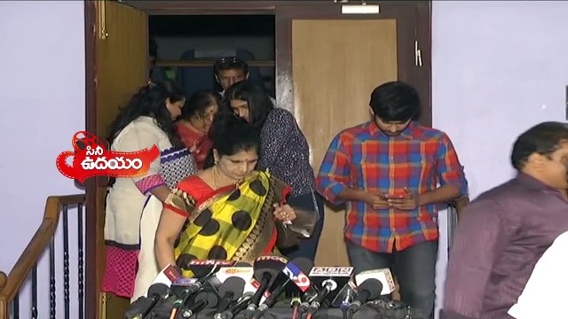 Super Star Krishna watches Brahmotsavam movie at Prasad lab - CineUdayam