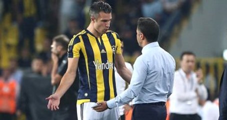 Vitor Pereira ile Robin van Persie Arasındaki Gerginlik Büyüdü