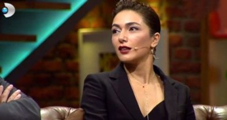 Beyaz Show'da Şebnem Hassanisoughi'nin Soyadı Telaffuzu, Gülme Krizine Soktu