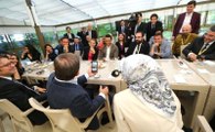 Başbakan Davutoğlu, Başbakanlık Muhabirleriyle Vedalaştı