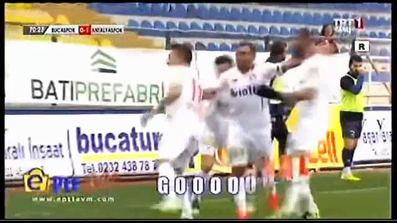 Emrah Başsan'dan şahane gol!