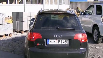 Audi RS4 Avant B7 Loud Revs 1080HD!