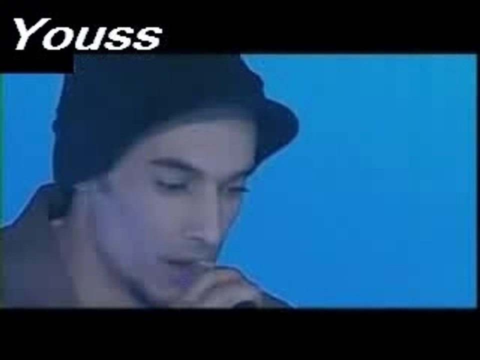 Youss ex leader de intik et baaziz a la guitare