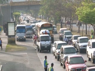 Policia de transito busca mejorar trafico vehicular en puntos criticos