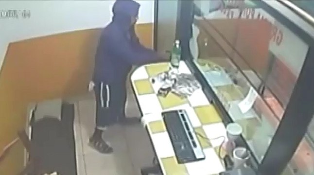 Este hombre a robado 10 bancas de loterias de la misma empresa