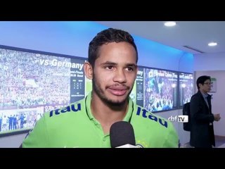 Evandro comemora primeiro gol pela Seleção Sub-20