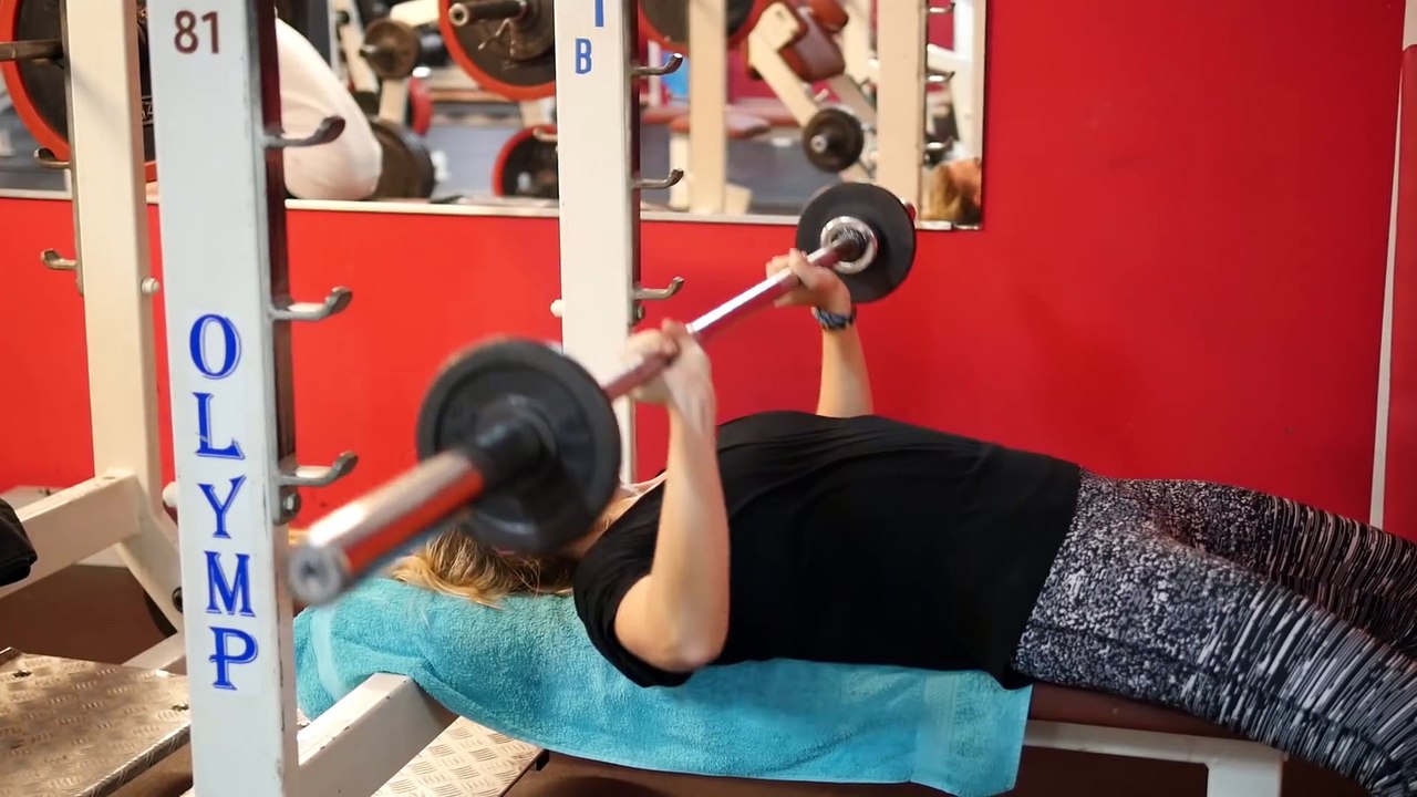 AMAZING FEMALE BEACH BODY WEIGHT LOSS TRANSFORMATION - FREELETICS GYM