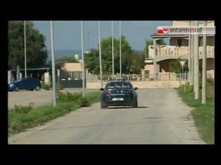 Télécharger la video: Tg Antenna Sud - Carcere di Taranto in sovraffollamento, protesta degli agenti