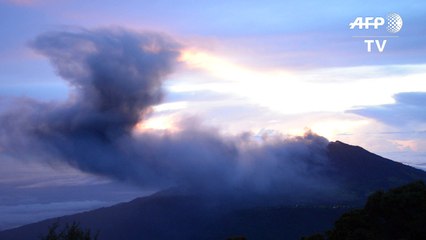 Volcán Turrialba inicia intensa erupción en Costa Rica