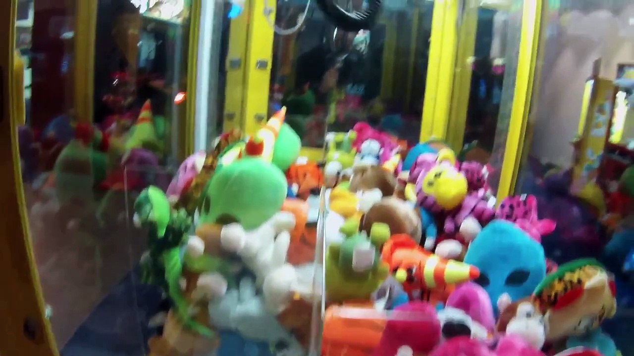 Peppa Pig Claw Machine Win!