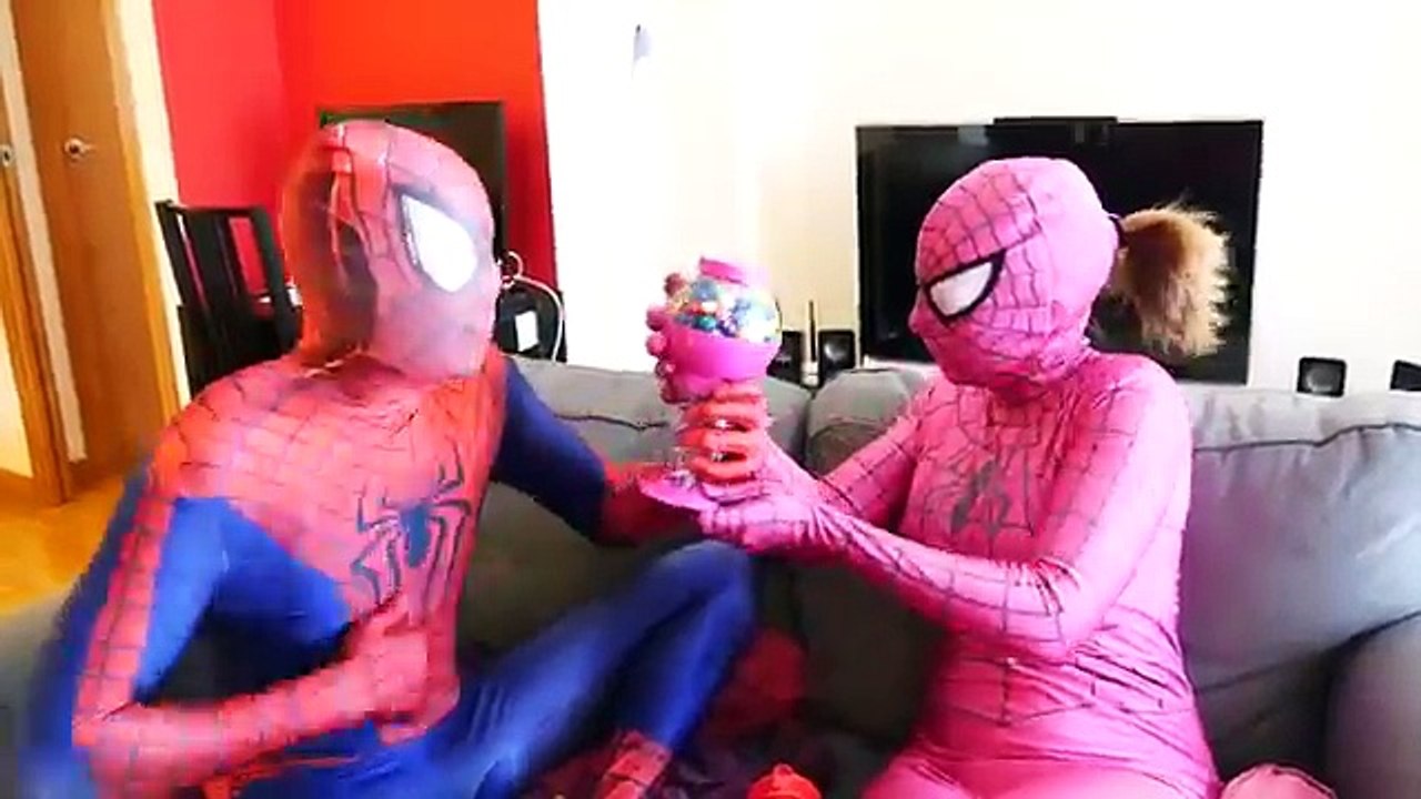 Spiderman vs Spider in Real Life! Fun Superhero Compilation w_ Frozen Elsa & Pink Spidergirl