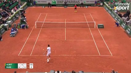 Paire lâche complètement le quatrième set