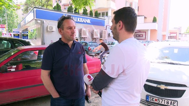 Afaristët: Kriza politike rëndon ekonominë