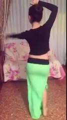 Müthiş Arap Kızı Dans Ediyor