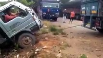 OMG !! Truck Got Stuck - Funny Whatsapp Video 2016 | WhatsApp Video Funny 2016 | Funny Fails 2016 | Viral Video