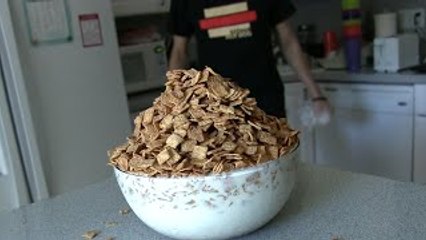 MASSIVE Cinnamon Toast Crunch Challenge (7,700 Cals)