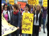 Kadınlar hakları için Kadıköy'de eylemdeydi