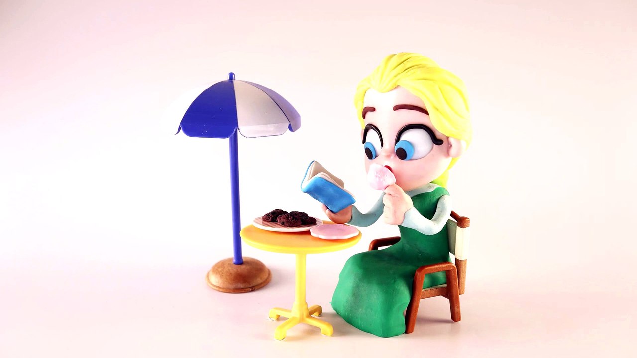 Elsa vs Pink Spidergirl | Frozen Stop Motion Movie Clips | Play Doh Animation
