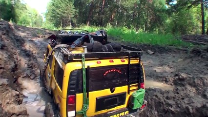 RC OFF Road   Hummer H2  vs Land Rover Defender D90   4x4 MUD truck