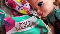 Disney's Frozen Make Up! Elsa & Anna Toddler Dolls Get Messy Coloring Faces w/ Funny Make-up Naiah