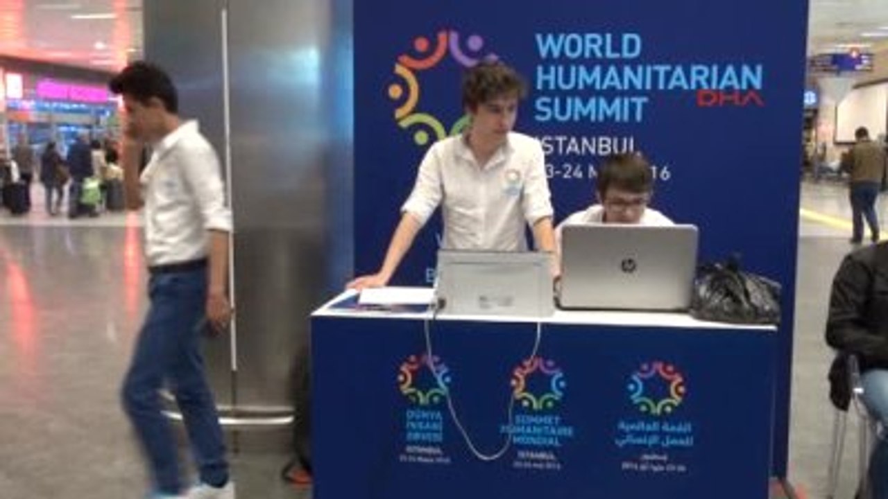 Atatürk Havalimanı'nda Hava Trafiği Yoğunluğu...