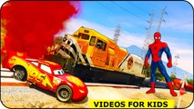 Lightning McQueen a besoin d'aide de Spiderman! Fun Cars Cartoon avec Comptines Chansons pour enfants