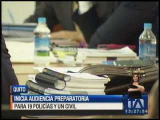 Inicia audiencia preparatoria para 19 policías y un civil