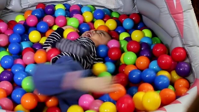 THE BALL PIT BALLOON SHOW! Learn Colors w/ Baby - Childrens Educational Video