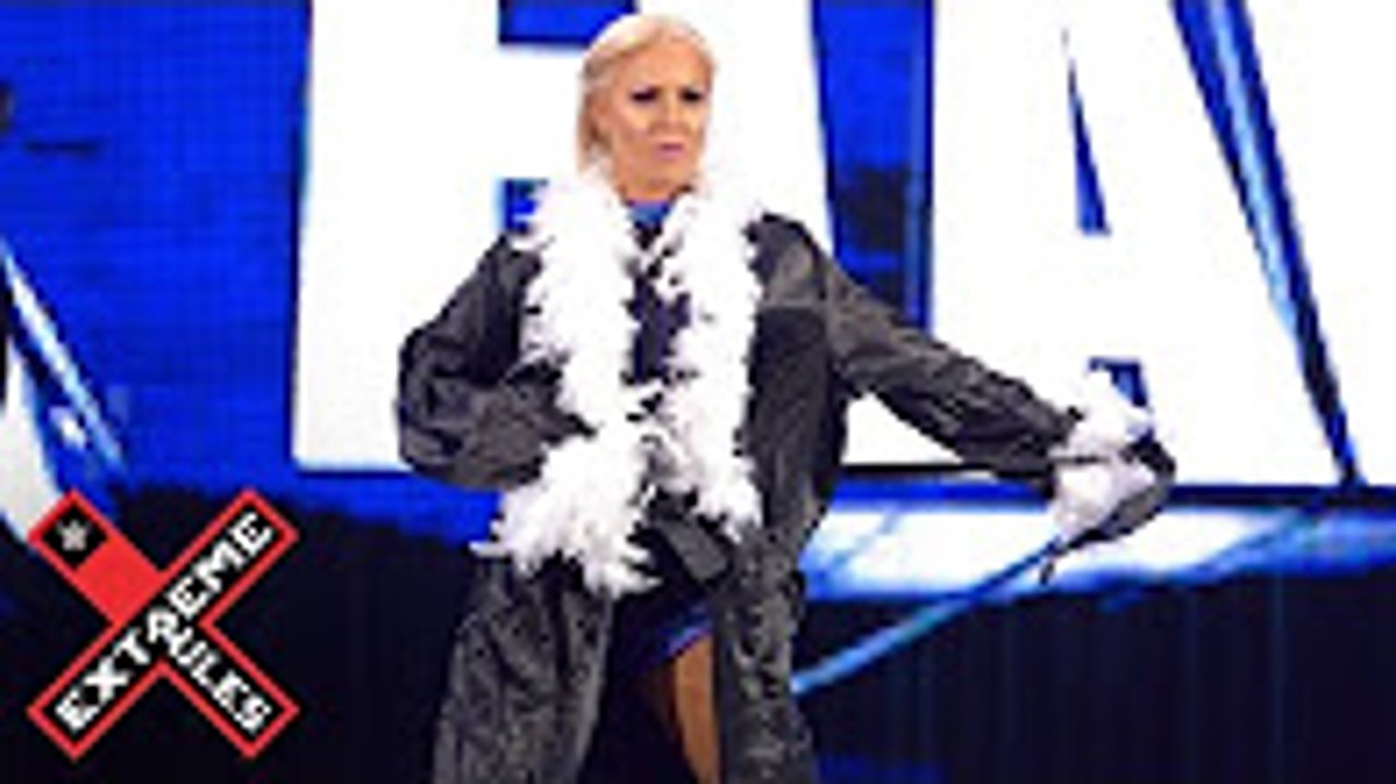 A surprise with  flair  interrupts the Women s Title Submission Match  2016 WWE Extreme Rules