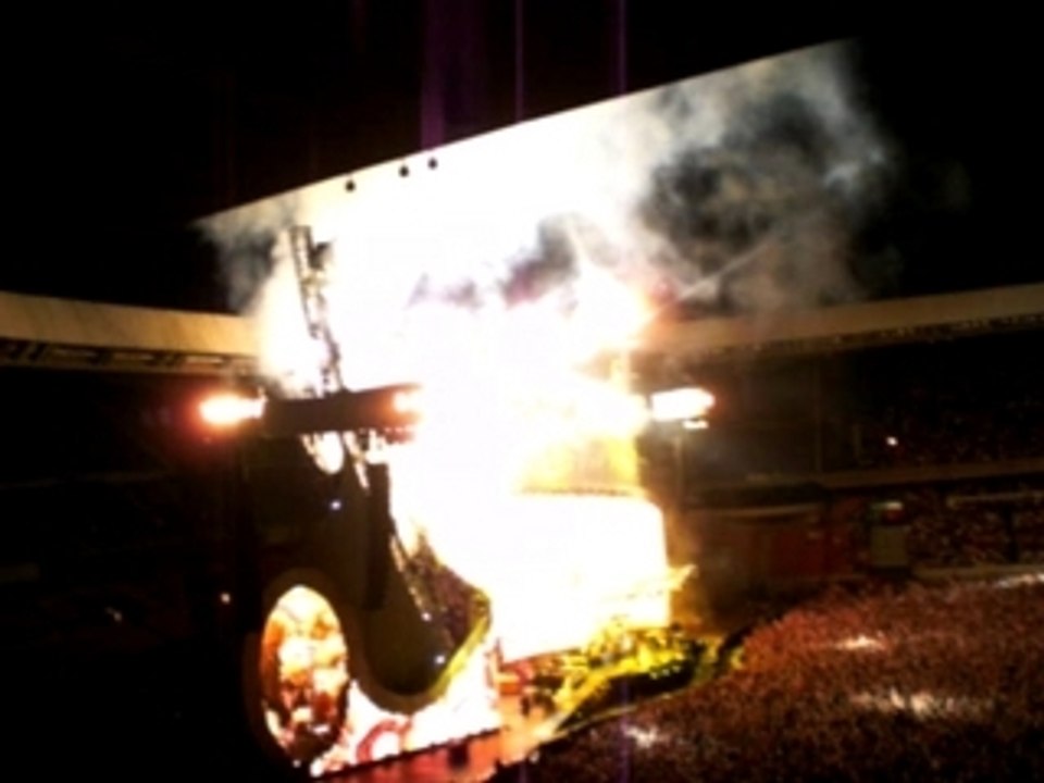 feux d'artifice au parc des princes pour Mr Genesis