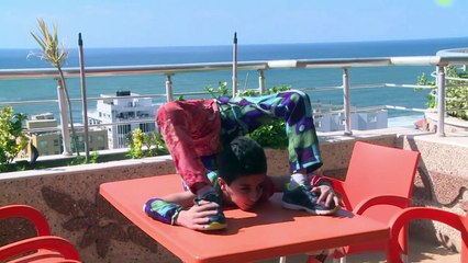 A Gaza, un petit "Spiderman" à l'assaut du livre des records