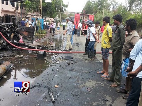 Valsad - Fire causes explosion in ambulance, no casualties reported - Tv9 Gujarati