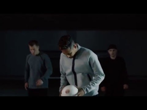 Neymar JR’s Epic Capoeira Football KO Skills | PokerStars