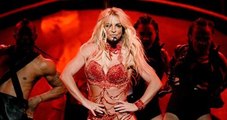 Britney Spears Ödül Törenindeki Sahne Şovuyla İzleyenleri Büyüledi