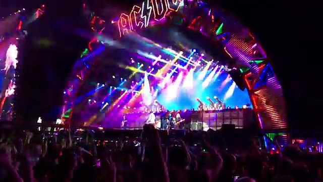 AC DC - For Those About to Rock (We Salute You) Prague 2016 4K