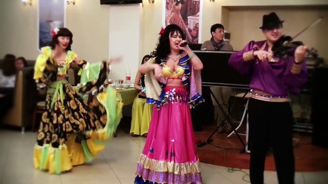 Ведущая Алевтина