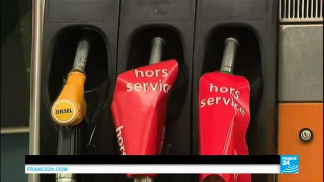 France fuel shortages: Strikes bring shortages to hundreds of petrol stations