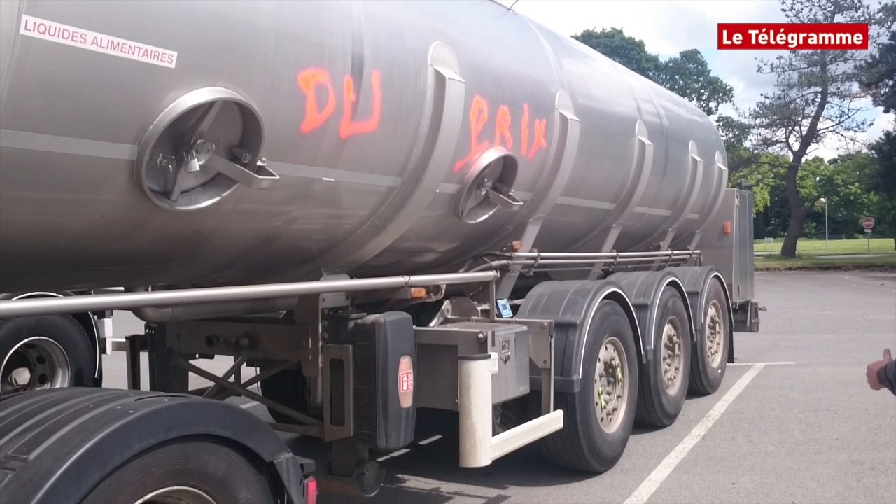 Saint-Agathon (22). Une quinzaine de producteurs laitiers investissent l'usine Sodiaal