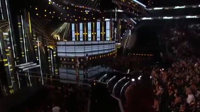 Céline Dion Billboard 2016