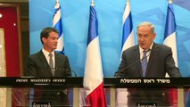 Netanyahu rejects French peace initiative, offers to meet Abbas