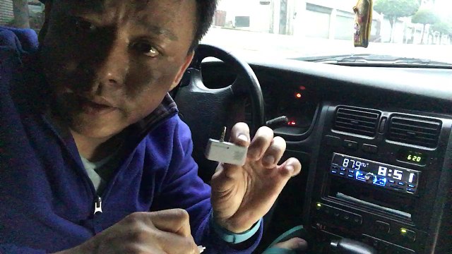 how to use iPhone fm transmitter by gizmo guy