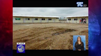 Empresa privada entregó viviendas en cantón Pedernales