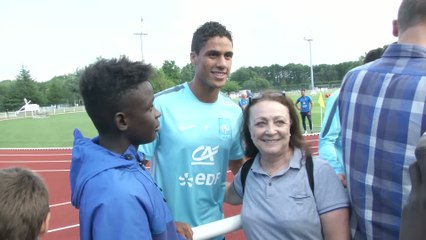 Foot - Euro - Bleus : Les conséquences d'un éventuel forfait de Varane