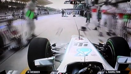 Quand tu t'arrêtes au mauvais stand avec ta Formule 1... Bra