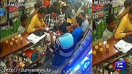 Watch carefully how a pick pocket operates.-1