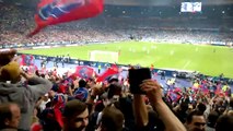 Pour Avoir Craqué Un Fumigène, Michaël Youn Est Interpellé Puis Expulsé Par La Sécurité Du Stade...
